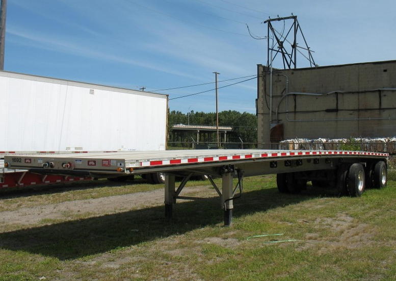 48' x 102' Flatbed